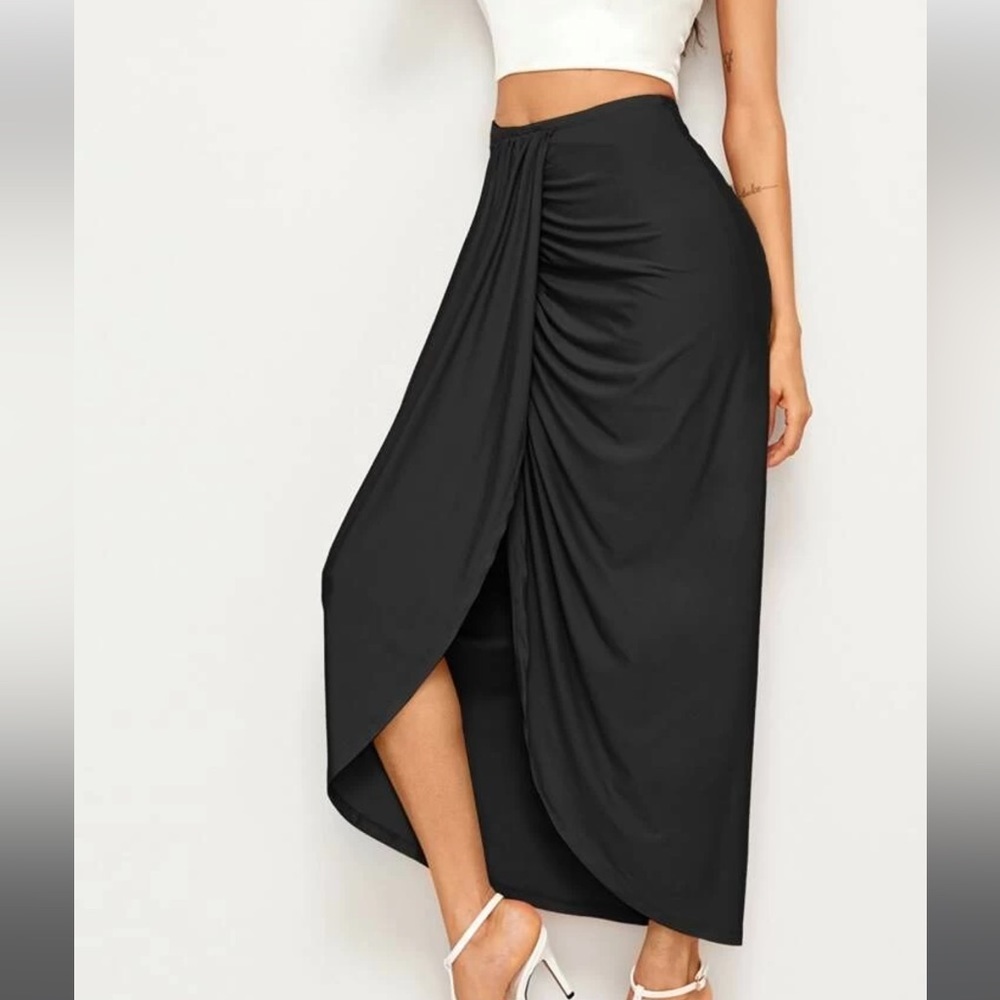 SEXY black draped skirt - Picture 5 of 9